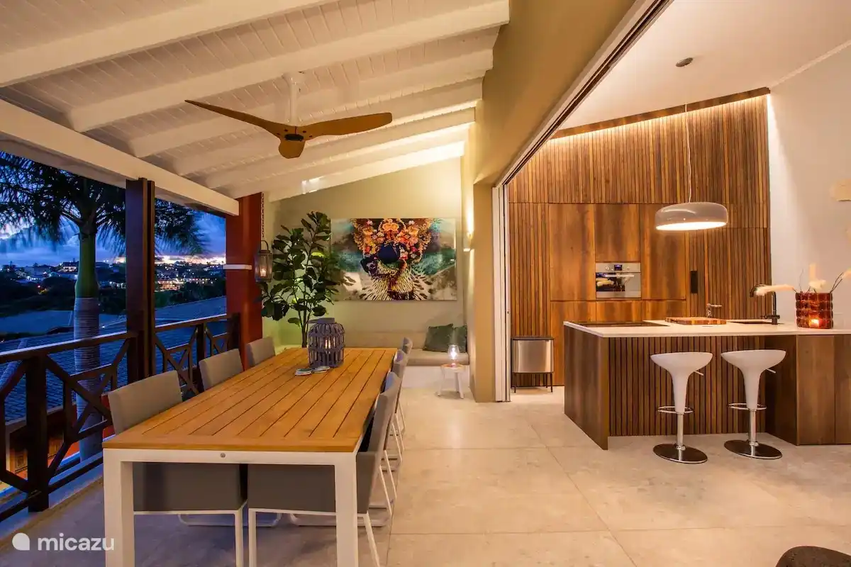 Atmospheric lighting in the evening.