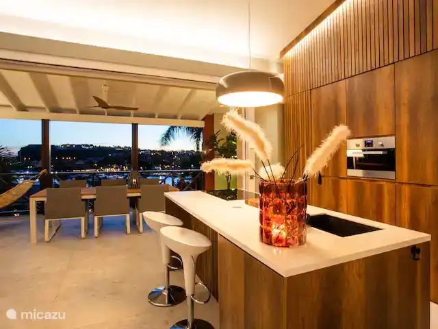 Location de Vacances Curaçao, Banda Ariba (est), Spaanse Water, appartement - Penthouse de luxe Casa Bon Vie Vues à couper le souffle le soir