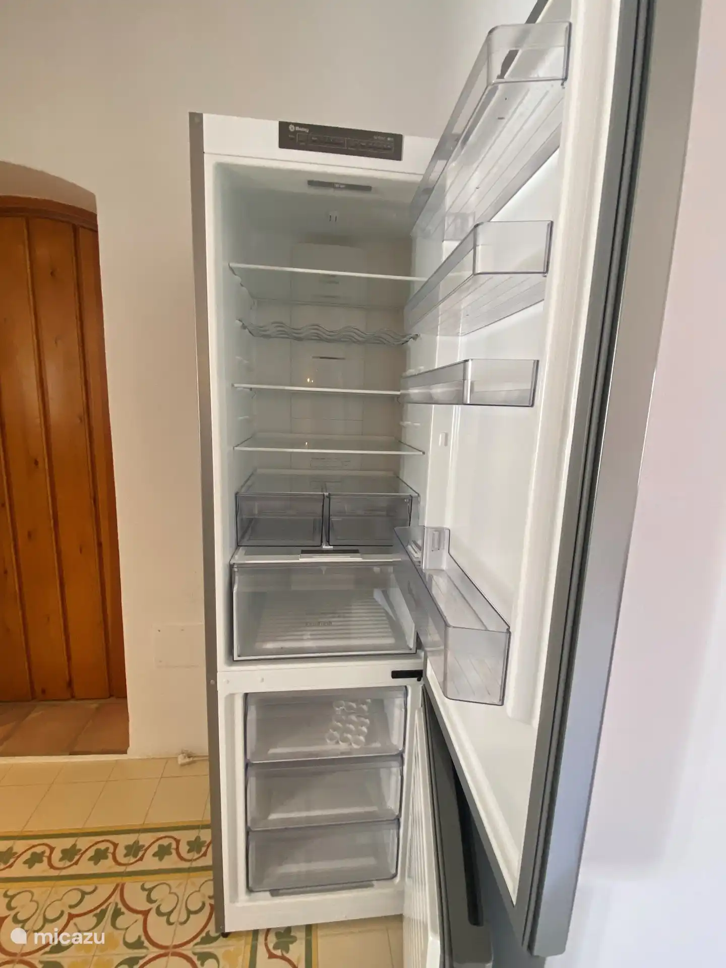 mooie grote luxe koelkast, met 0 graden zone, en vis en vlees bewaargedeelte