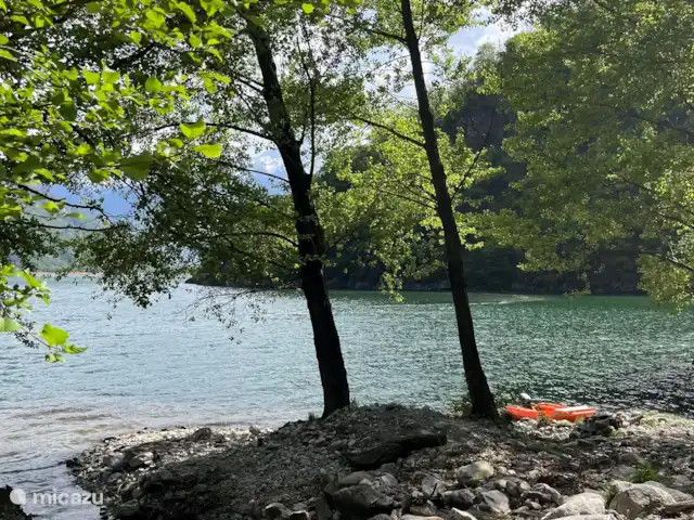 Benvenuti al lago en Italia, Lago de Como, Novate Mezzola - apartamento Lago Mezzola (desde la cascada)