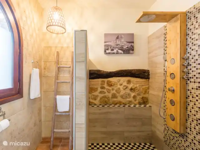 Casa Mistela en España, Costa Blanca, Jalón - casa vacacional Baño Suite Níspero
