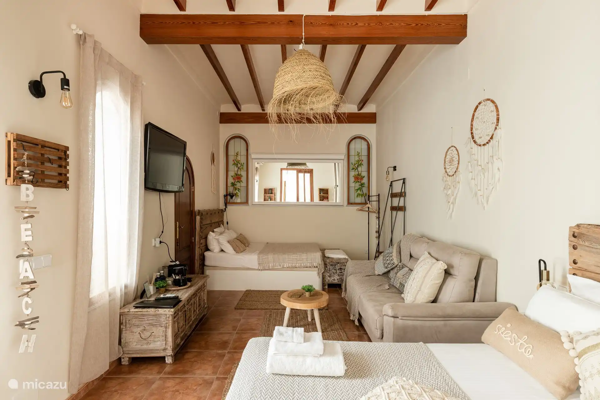 Mistela Suite

2- oder 4-Personen-Zimmer | 2 Betten Gr&#246;&#223;e 150x200 | Hydromassage-Dusche und Badewanne