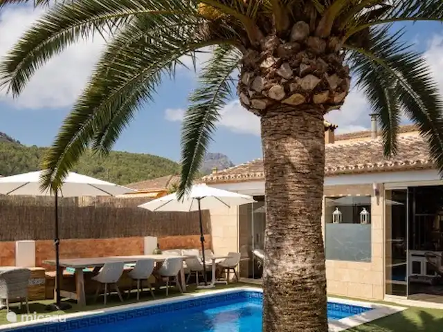 Casa Mistela en España, Costa Blanca, Jalón - casa vacacional El jardín con piscina