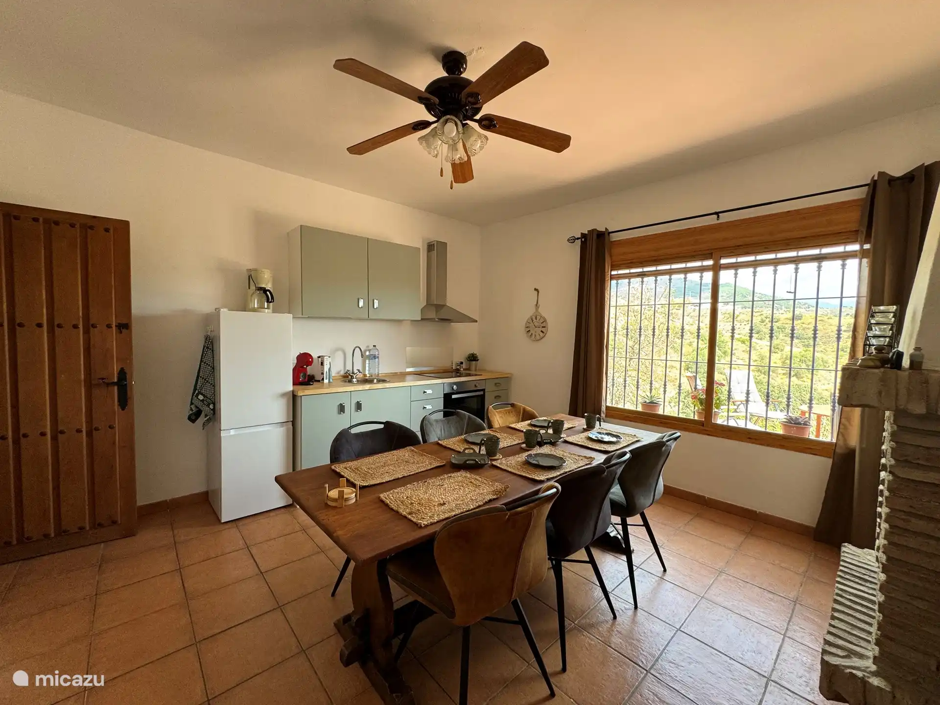 Fully equipped kitchen