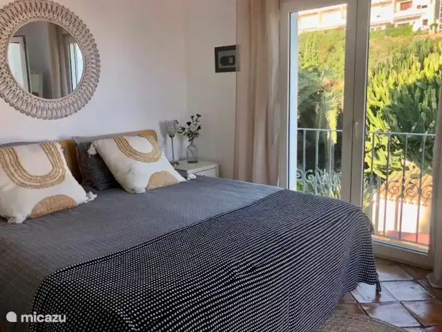 Villa Orquídea en España, Costa Blanca, Dénia - villa Dormitorio en planta alta con terraza en la azotea