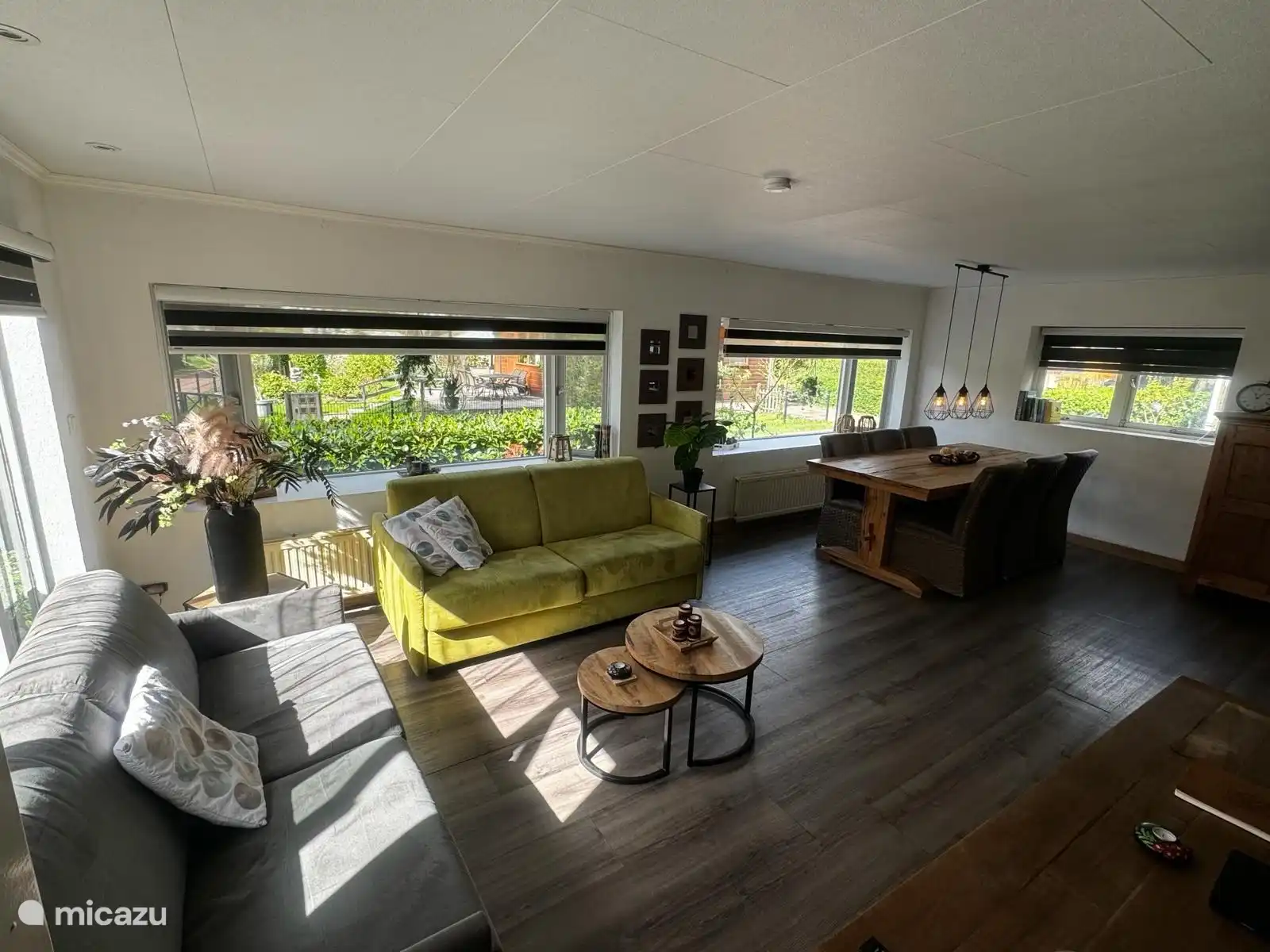 Woonkamer  + eethoek 