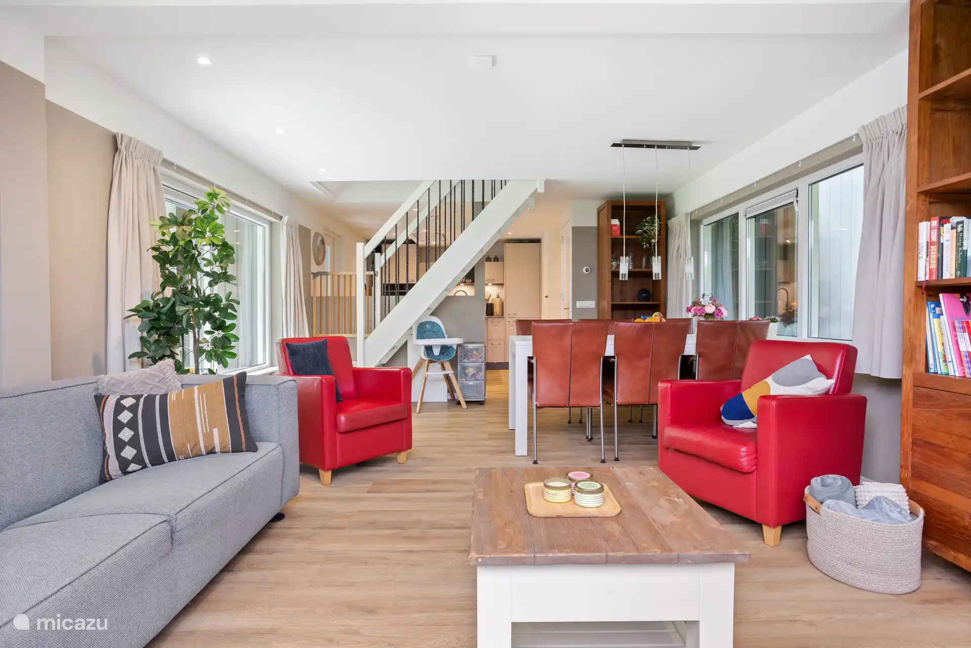 Hier ein Einblick in die offene Wohn-/Küchensituation. Der unübertroffene Koch ist nie allein in der Küche,