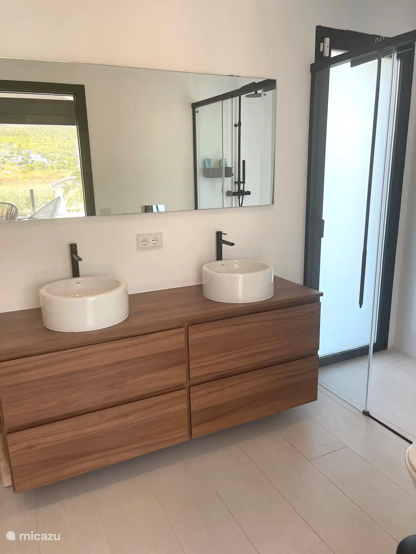 Salle de bain 1 au premier étage