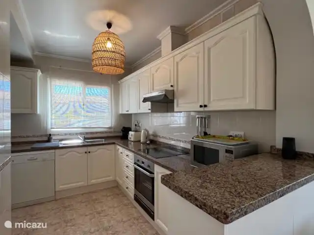 Casa La Vida huren in Spanje, Costa Blanca, Orba - vakantiehuis keuken /vaatwas/oven/microgolf