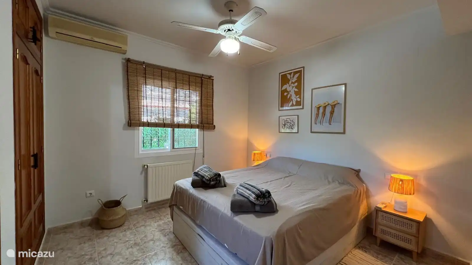 Schlafzimmer 1 mit Klimaanlage ( neue Klimaanlage Aug 2024)