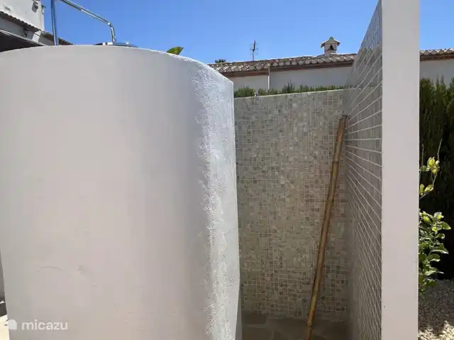Casa La Vida huren in Spanje, Costa Blanca, Orba - vakantiehuis zeer ruime buitendouche ( warm water met boiler)