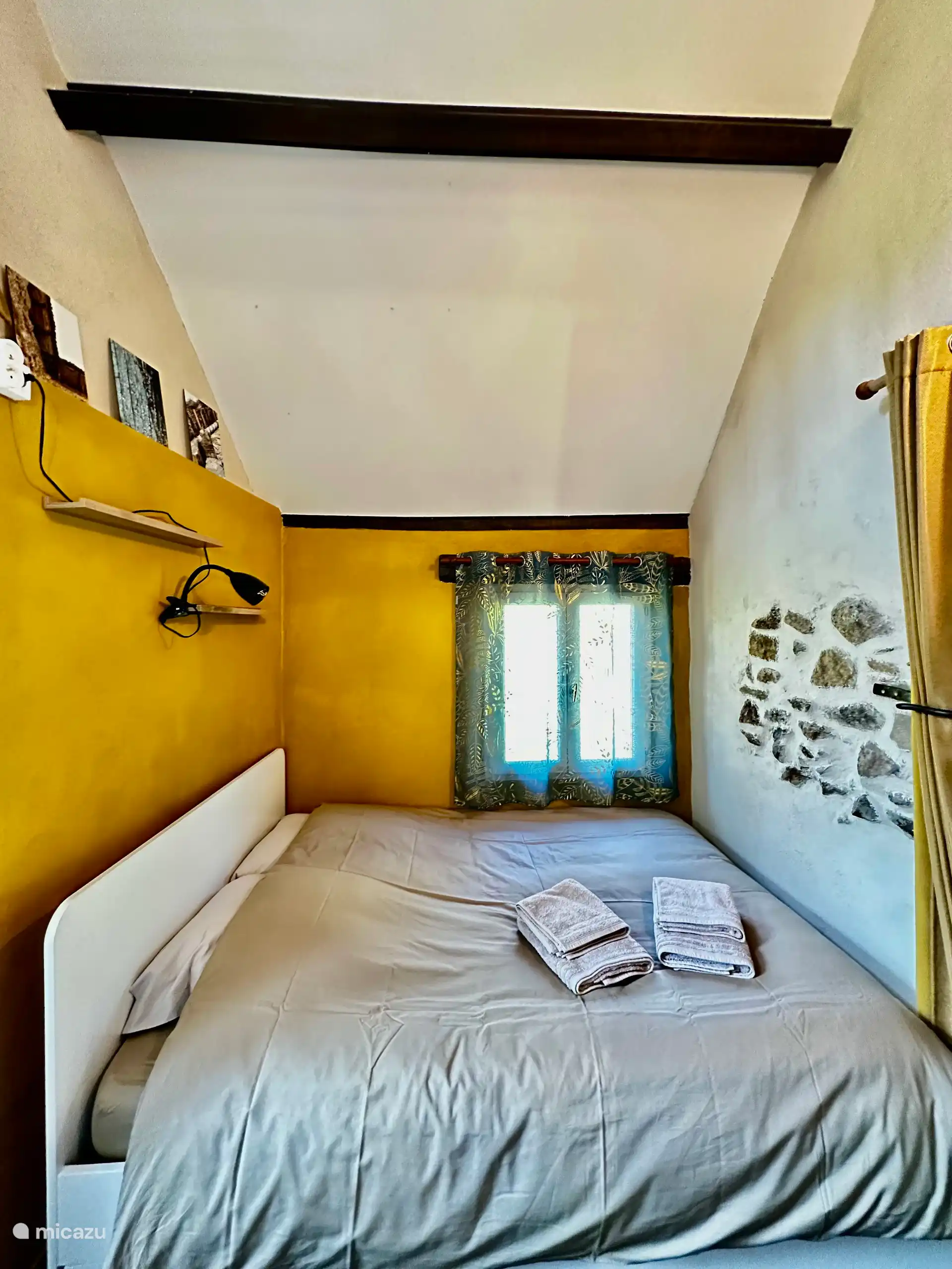 Schlafbereich, Bett 140x190