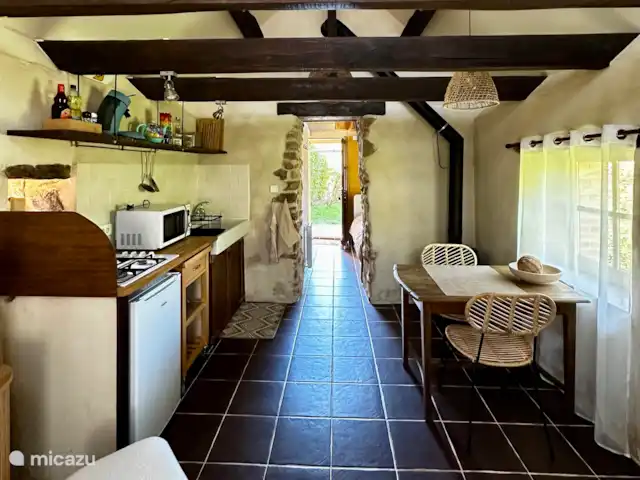 casa pequeña  en Francia, Alta Viena, Château-Chervix – El horno de pan - Tiny house Cocina y comedor