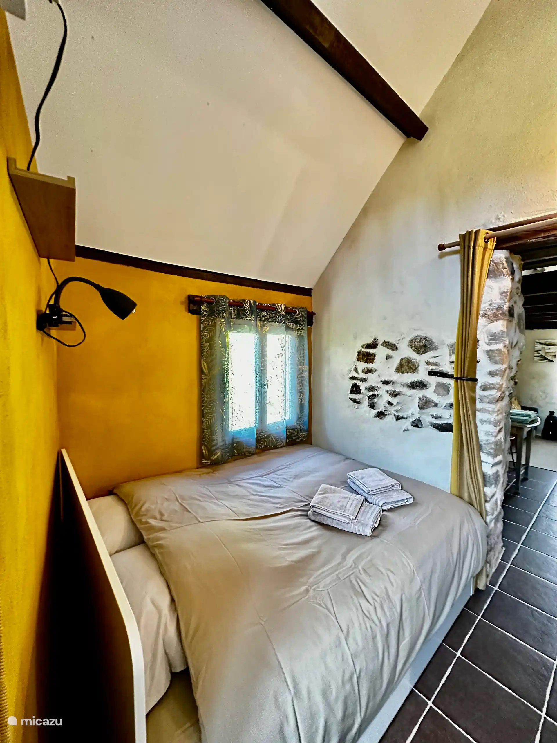 Schlafbereich, Bett 140x190