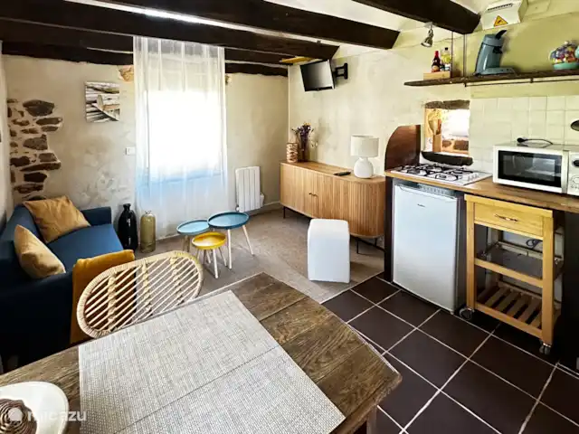 casa pequeña  en Francia, Alta Viena, Château-Chervix – El horno de pan - Tiny house Salón