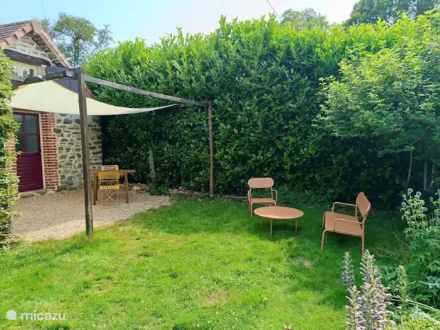 casa pequeña  en Francia, Alta Viena, Château-Chervix – El horno de pan - Tiny house Terraza