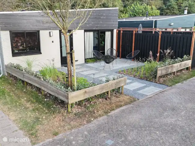 Casa Viva La Vida en Países Bajos, Holanda Meridional, Noordwijkerhout - casa vacacional Cabaña con terraza en la parte delantera
