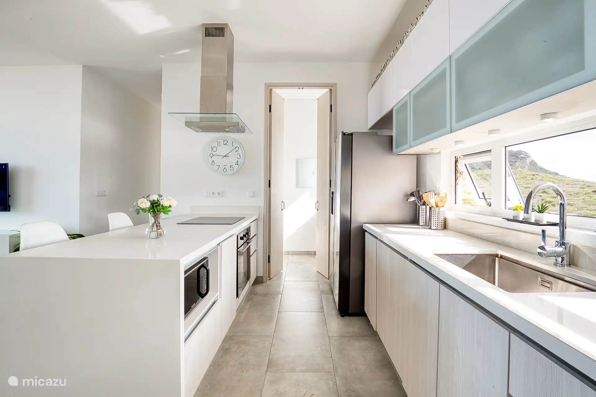 Fully fitted kitchen