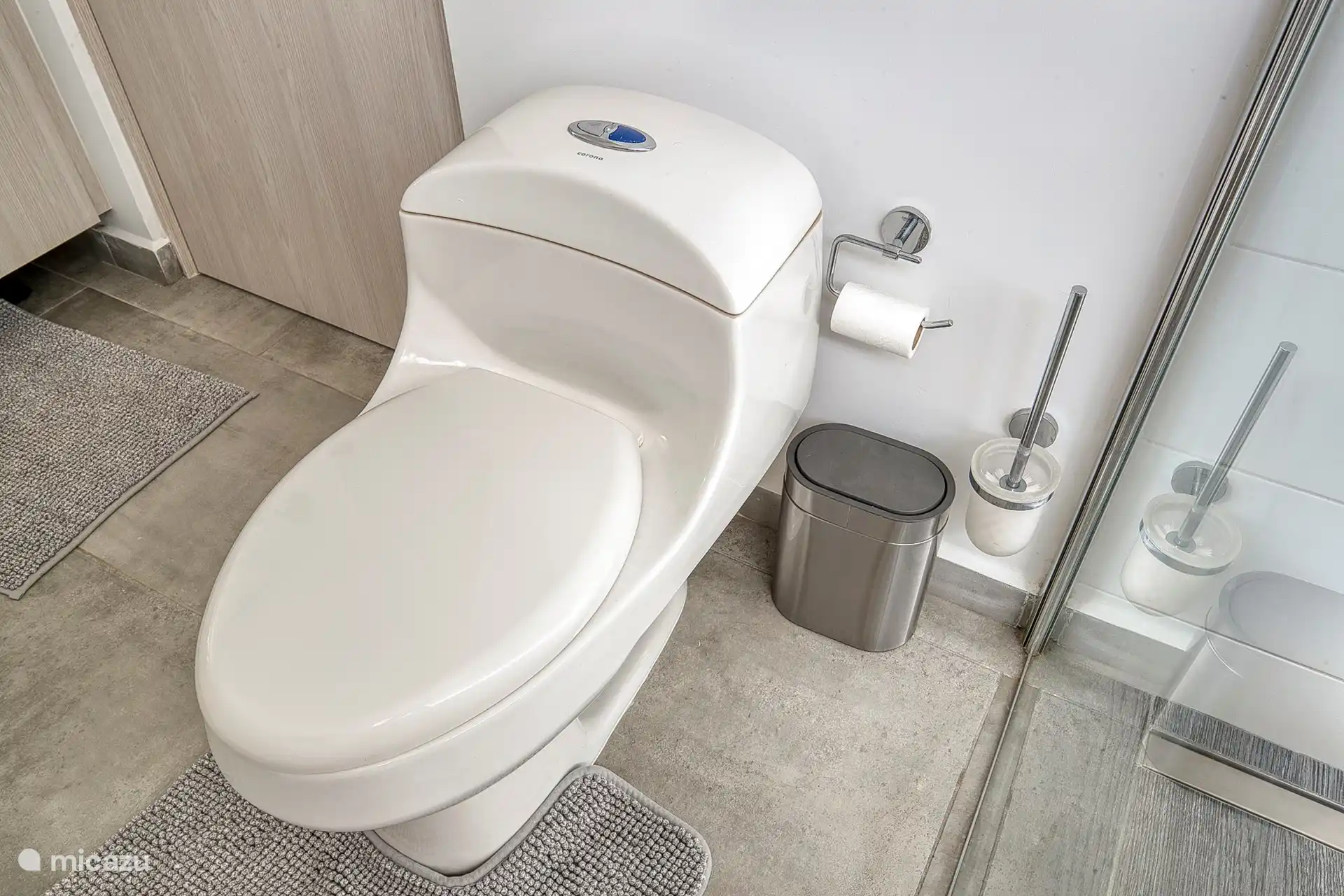 En-suite bathroom next to master bedroom