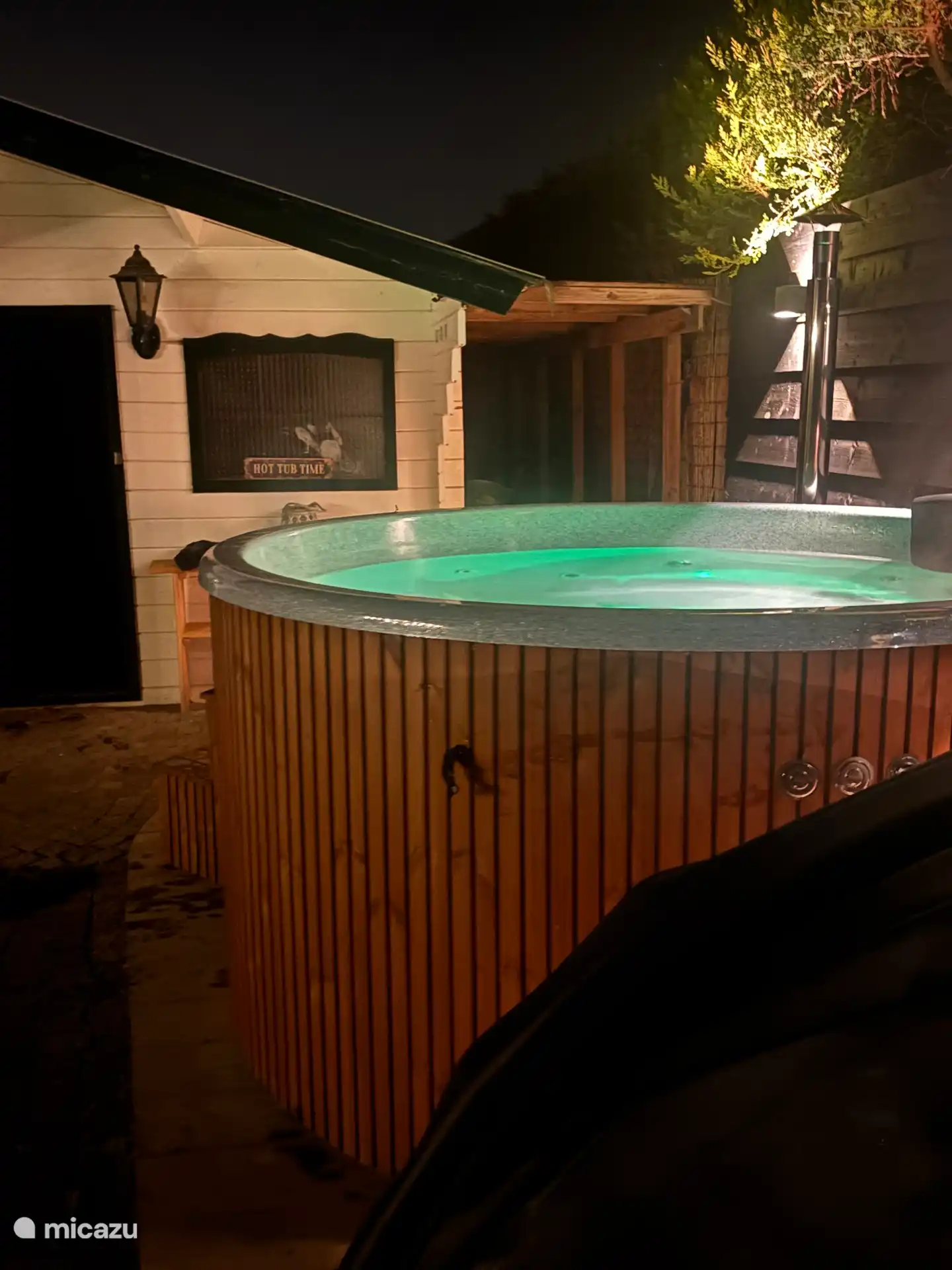 Zo kom je de avond wel door onder de sterrenhemel en warm water.