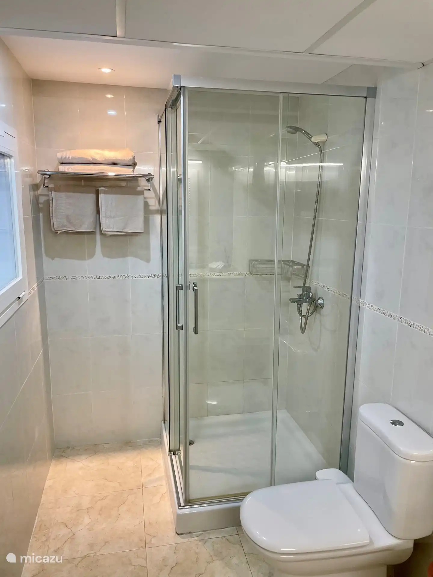 Badezimmer 2 im Obergeschoss