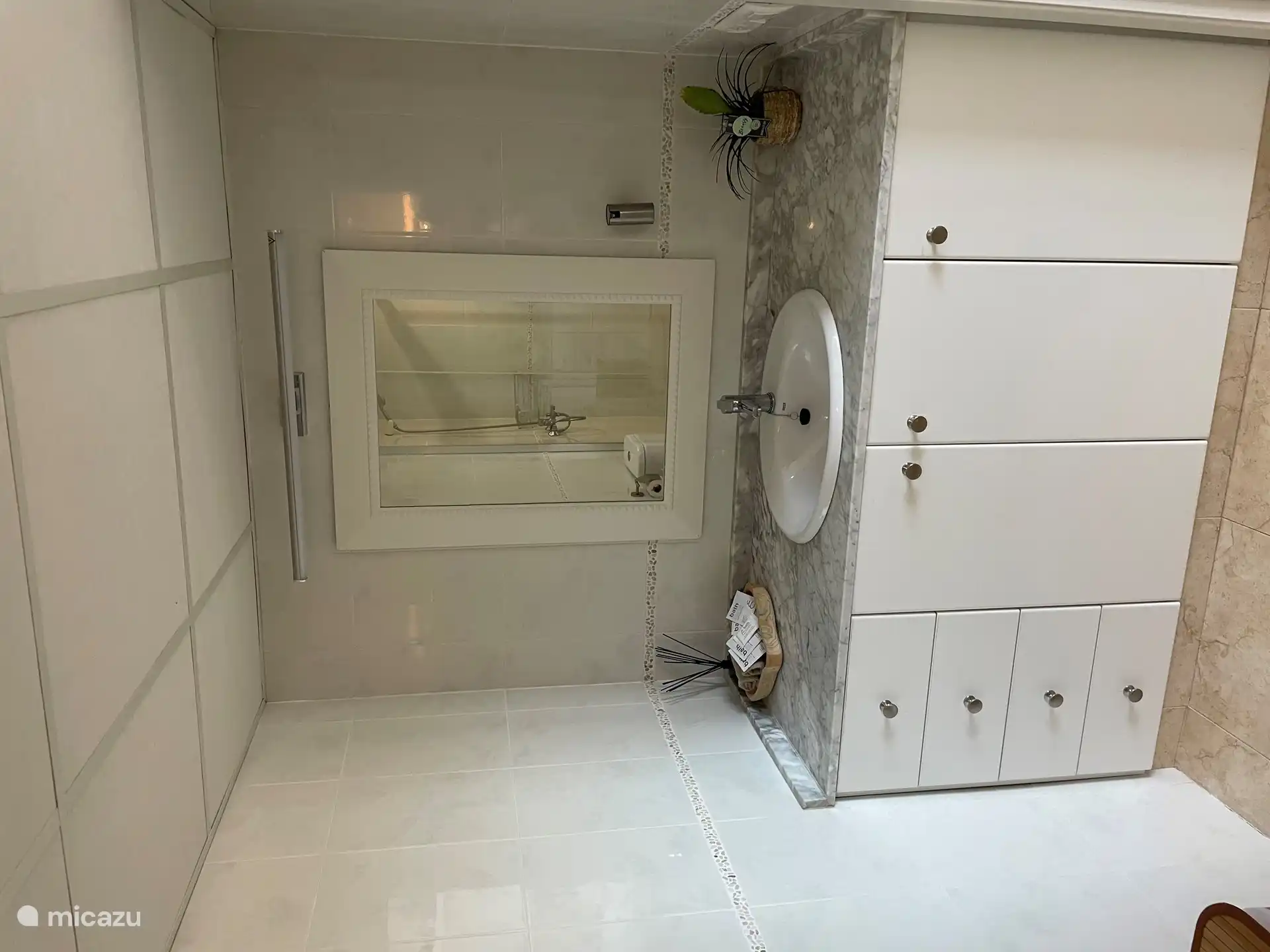 Badezimmer 2 im Obergeschoss