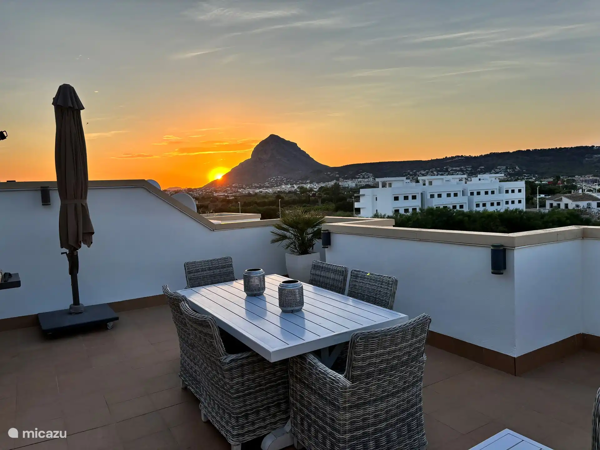 Dachterrasse mit herrlichem Blick auf den Montgo 