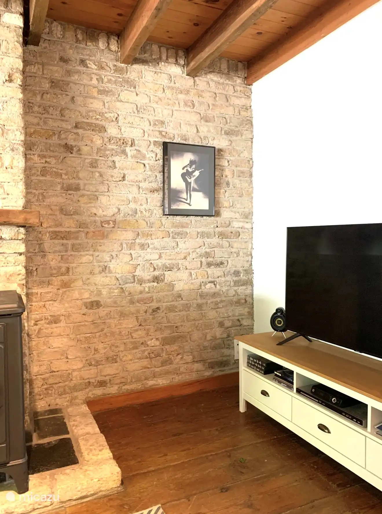 Sala de estar con Smart TV