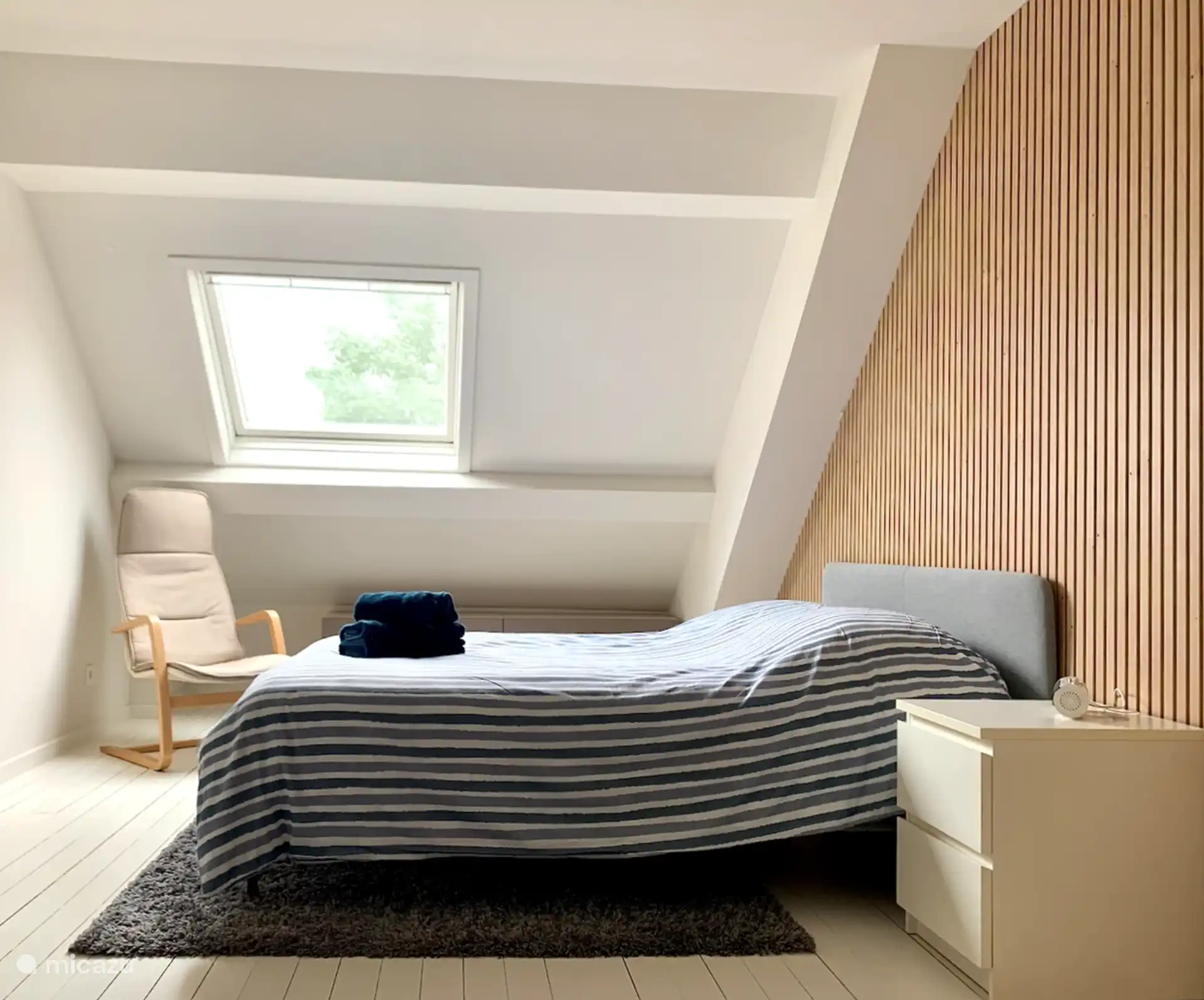 Habitación 2 con cama doble + 1 cama individual + 1 cuna