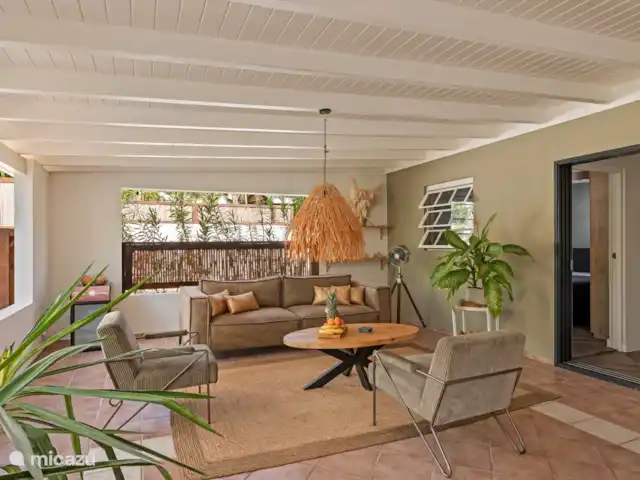 villa huren in Curaçao, Banda Ariba (oost), Cas Grandi – Villa CuraOase Villa Curaoase woonkamer