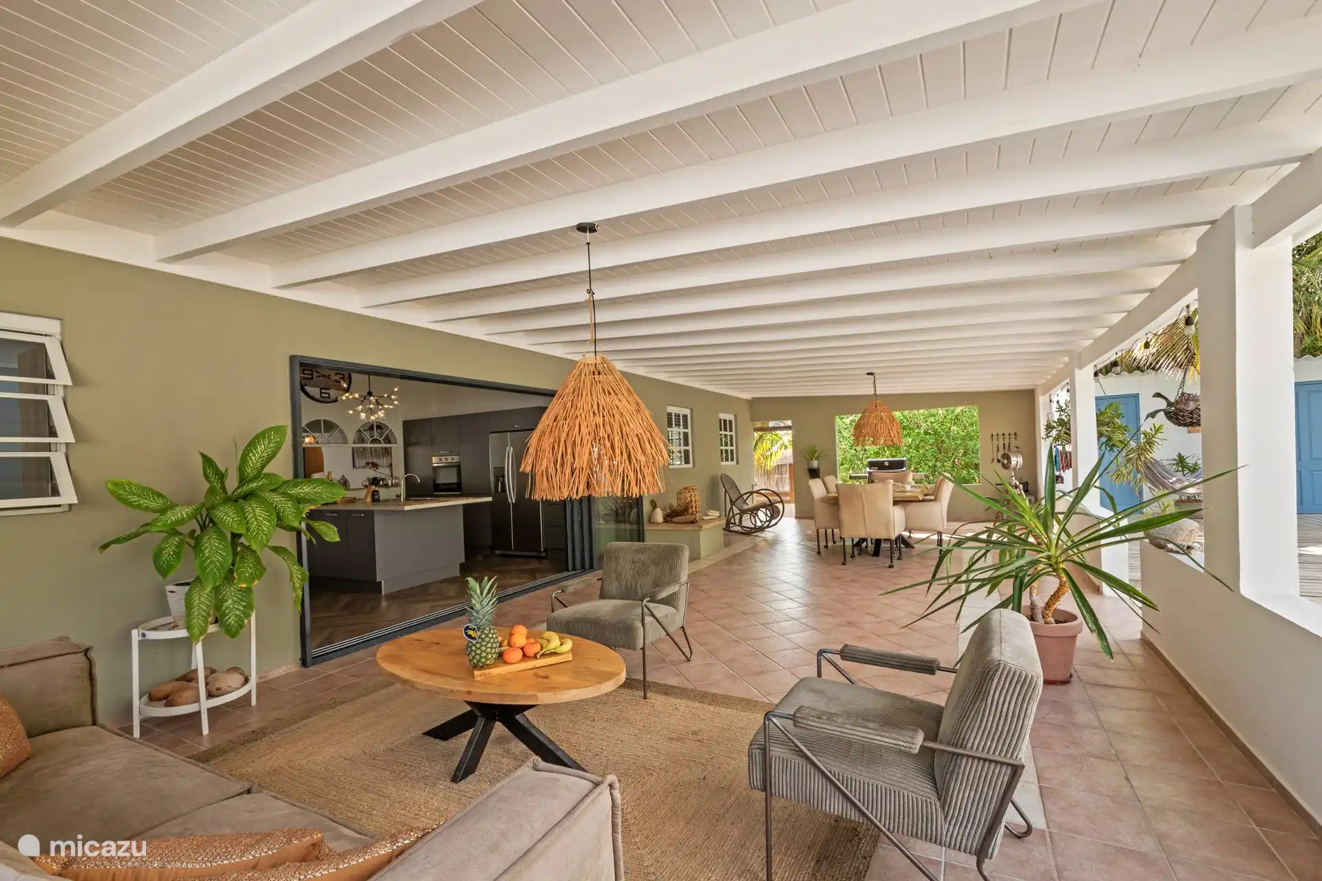 Villa Curaoase salon/porche