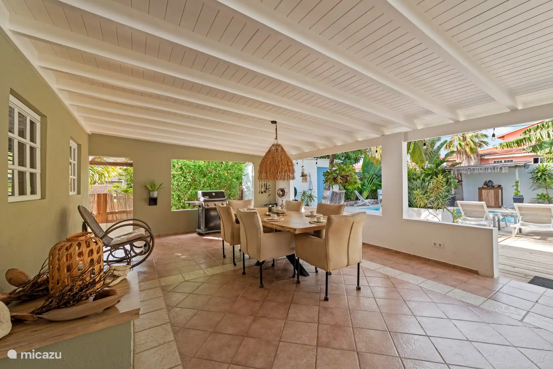 Villa Curaoase salon/porche