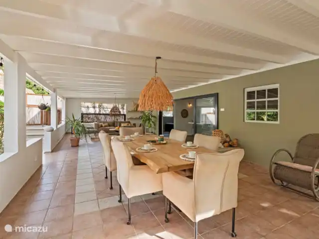 villa huren in Curaçao, Banda Ariba (oost), Cas Grandi – Villa CuraOase Villa Curaoase woonkamer/porch