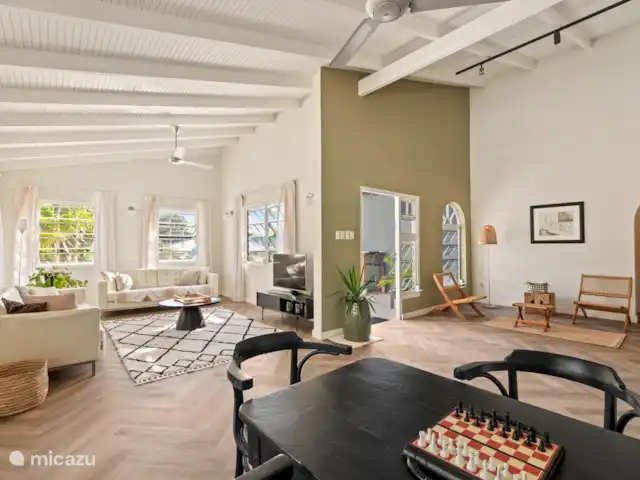 villa huren in Curaçao, Banda Ariba (oost), Cas Grandi – Villa CuraOase Villa Curaoase woonkamer