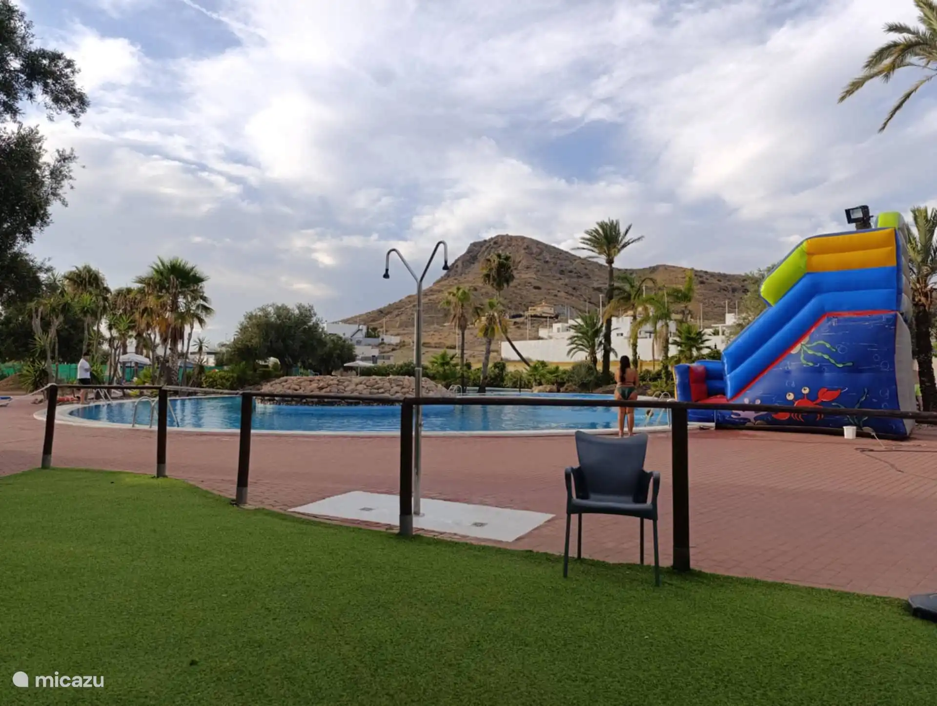  Piscine commune au club 