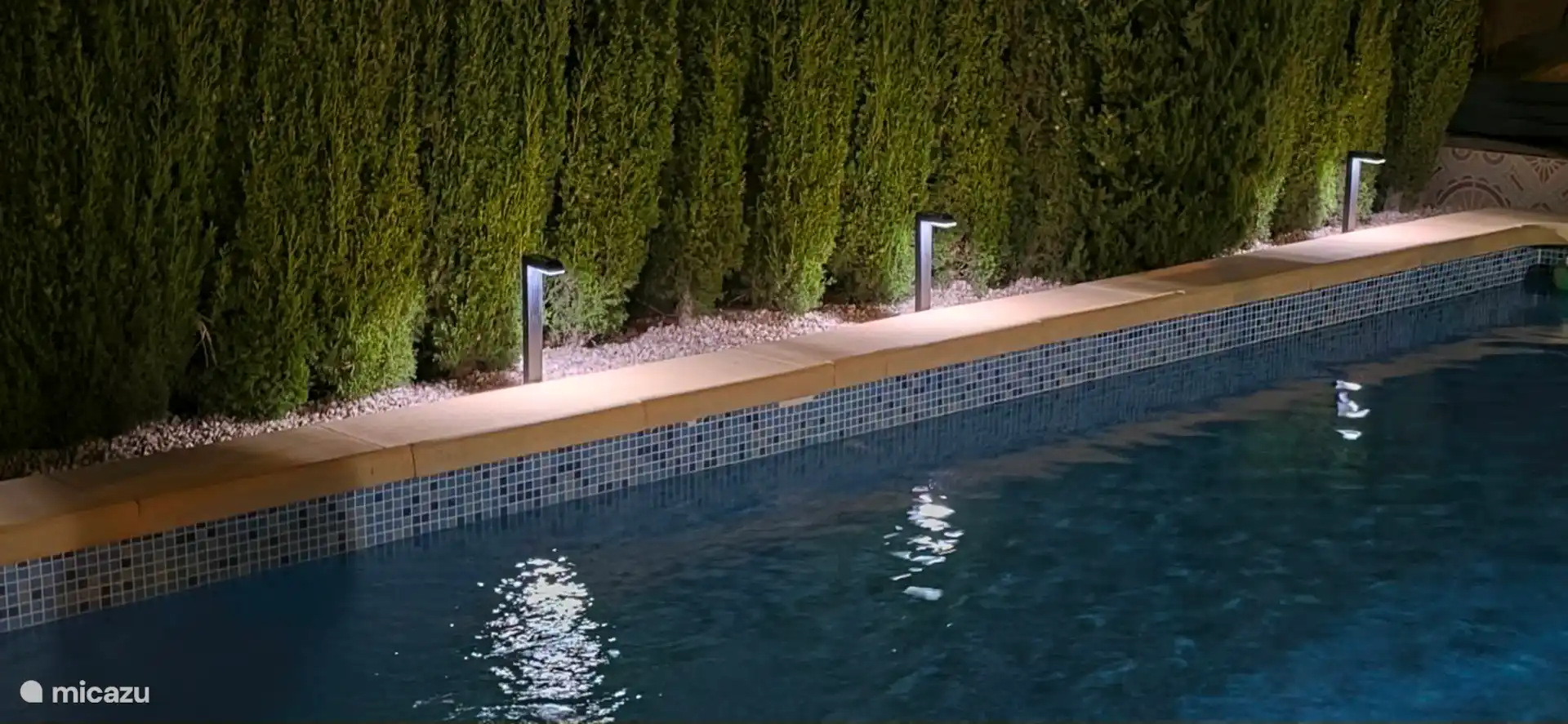 Luces de piscina