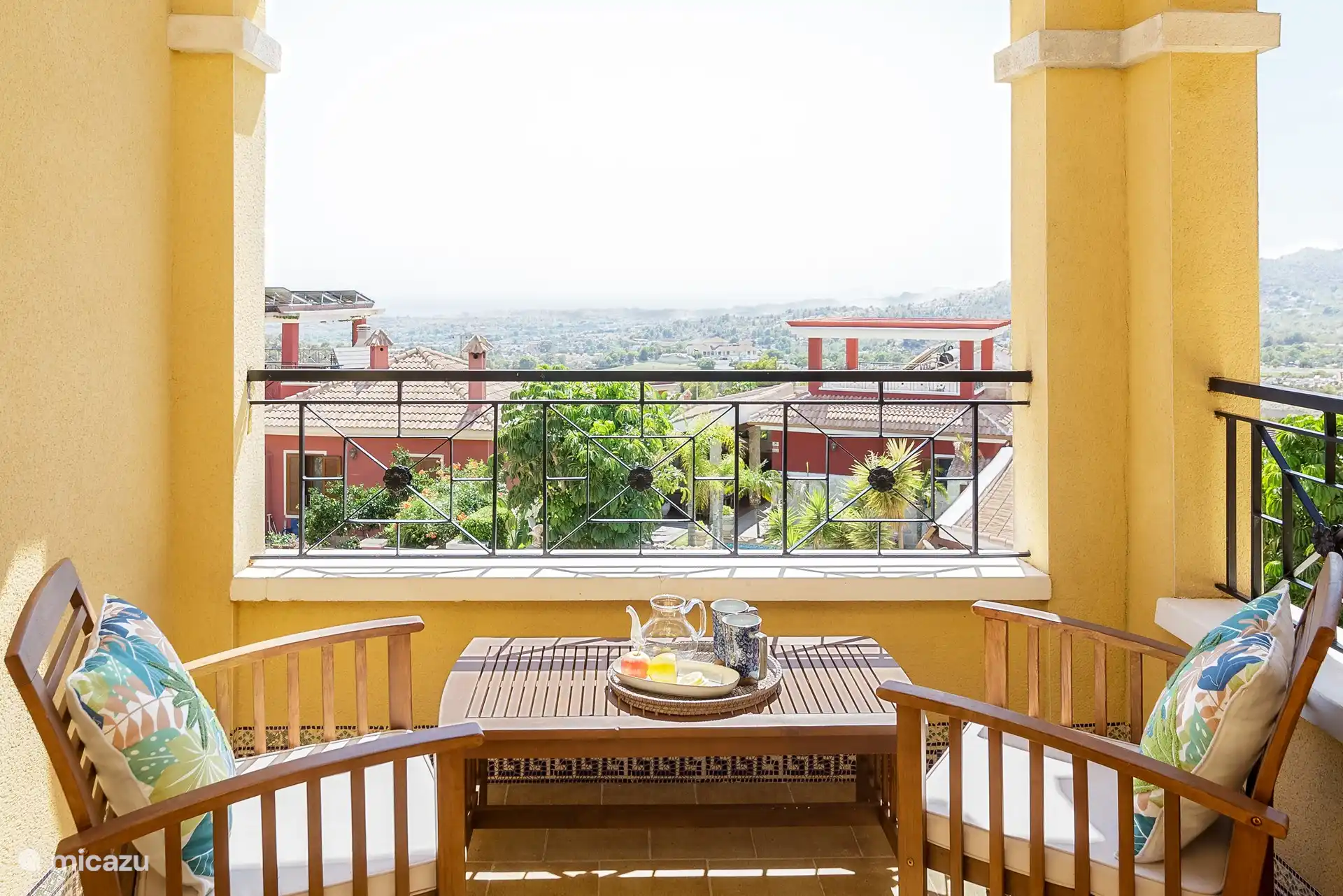 casa paredada en Valencia, España – Letsspain Holiday House