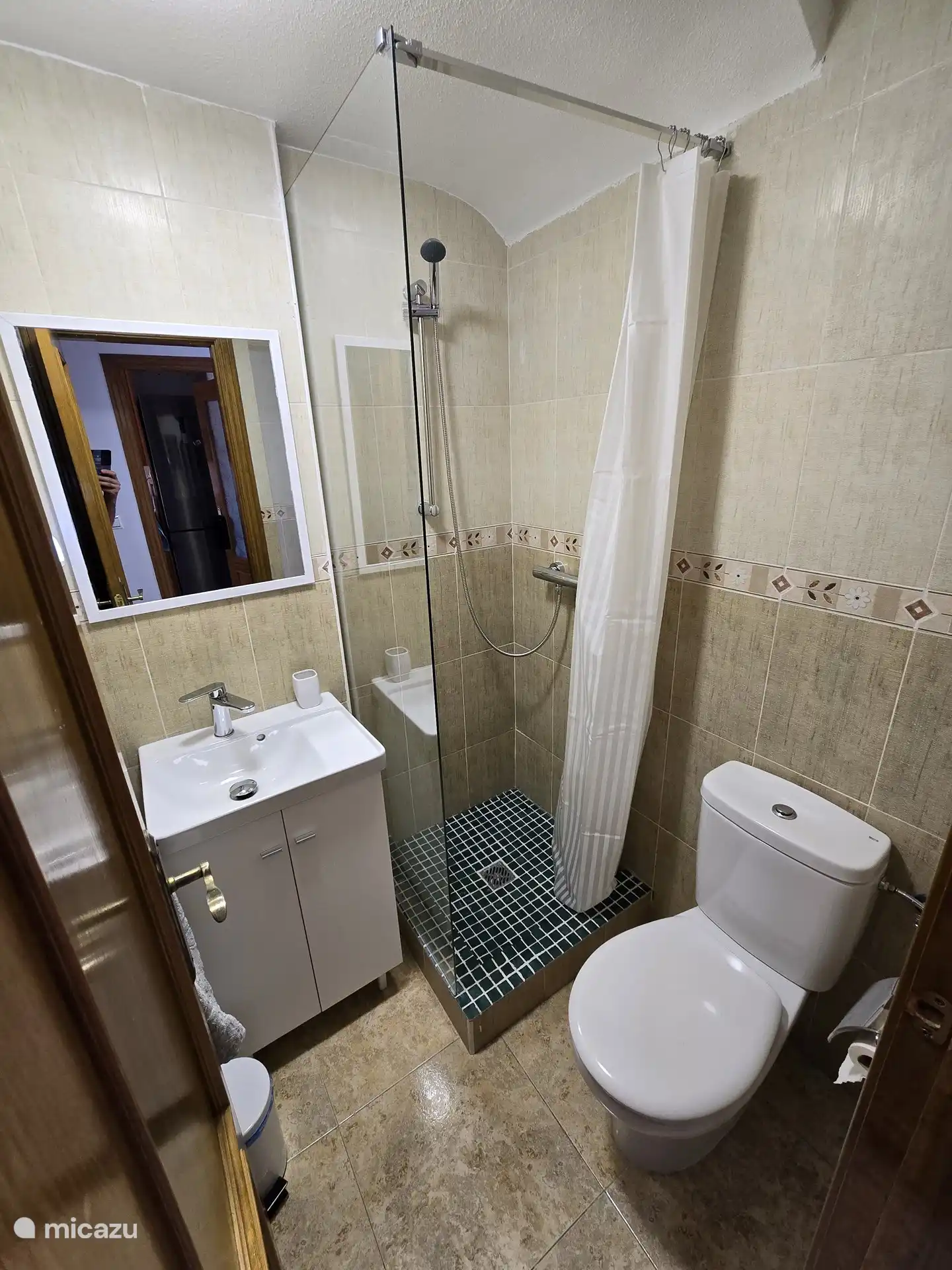 Baño del primera planta con ducha