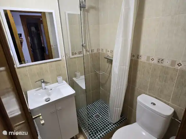 Vakantiehuis Letsspanje huren in Spanje, Costa Blanca, Finestrat - geschakelde woning Badkamer op de eerste verdieping met douche