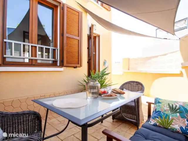 Vakantiehuis Letsspanje huren in Spanje, Costa Blanca, Finestrat - geschakelde woning Gezellig terras met toegang tot de keuken waar u zich zowel 's ochtends als 's avonds perfect zult voelen