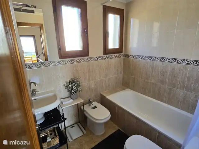 Vakantiehuis Letsspanje huren in Spanje, Costa Blanca, Finestrat - geschakelde woning Badkamer op de tweede verdieping