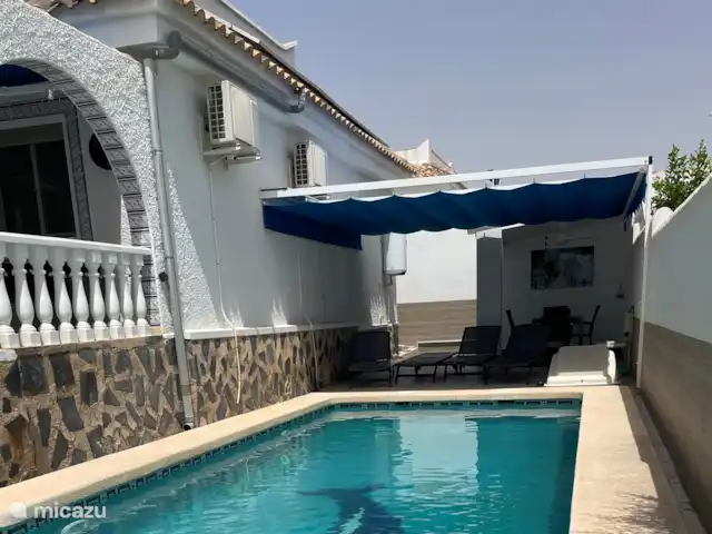Location de Vacances Espagne, Costa Cálida, Camposol, maison de vacances - Maison heureuse Il y a beaucoup d’ombre pour les personnes qui préfèrent ne pas s’asseoir / s’allonger en plein soleil