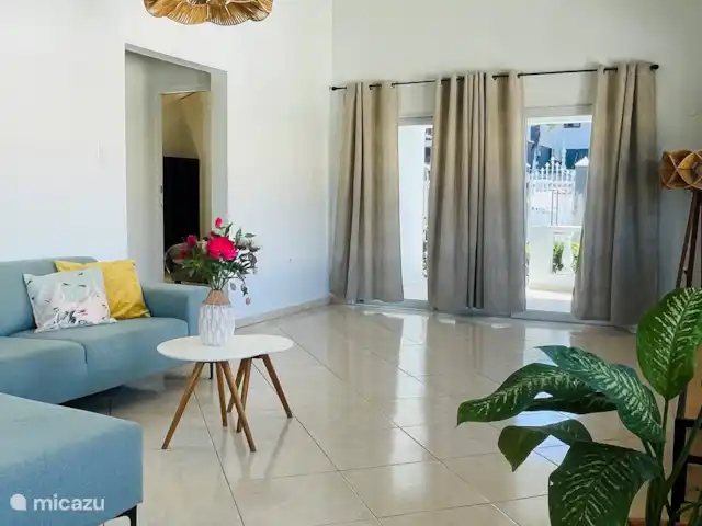 vakantiehuis huren in Curaçao, Banda Ariba (oost), Cas Grandi – Mini resort Kaya Verdi - Blenchi 4p Woonkamer