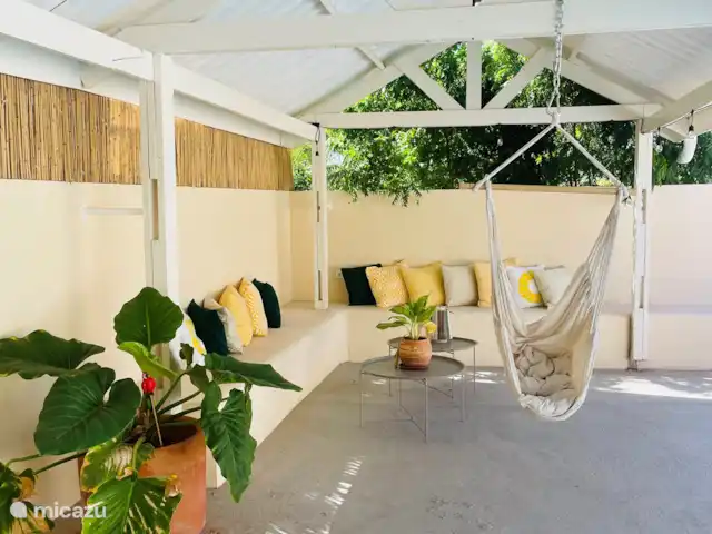 vakantiehuis huren in Curaçao, Banda Ariba (oost), Cas Grandi – Mini resort Kaya Verdi - Blenchi 4p Onze fijne loungehoek
