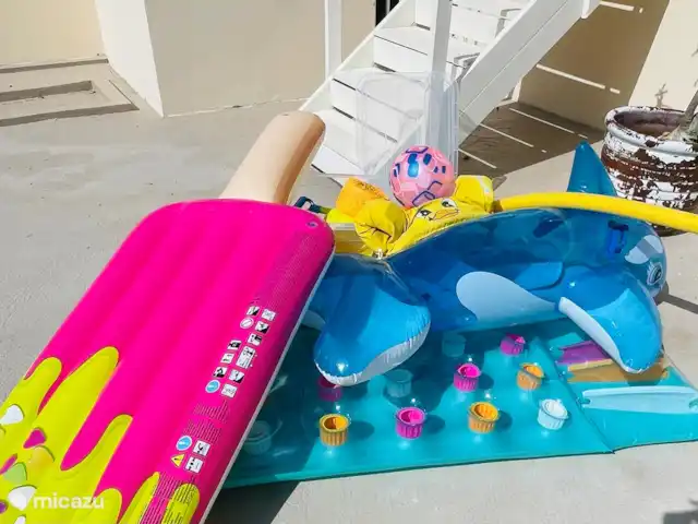 vakantiehuis huren in Curaçao, Banda Ariba (oost), Cas Grandi – Mini resort Kaya Verdi - Blenchi 4p Buiten speelgoed voor kids