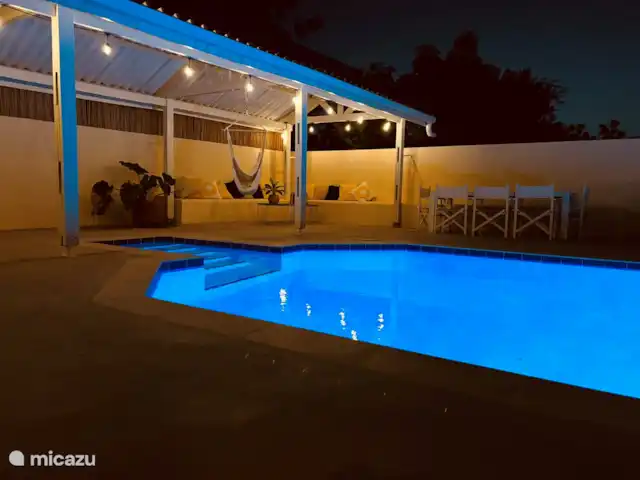 vakantiehuis huren in Curaçao, Banda Ariba (oost), Cas Grandi – Mini resort Kaya Verdi - Blenchi 4p Zwembad by night