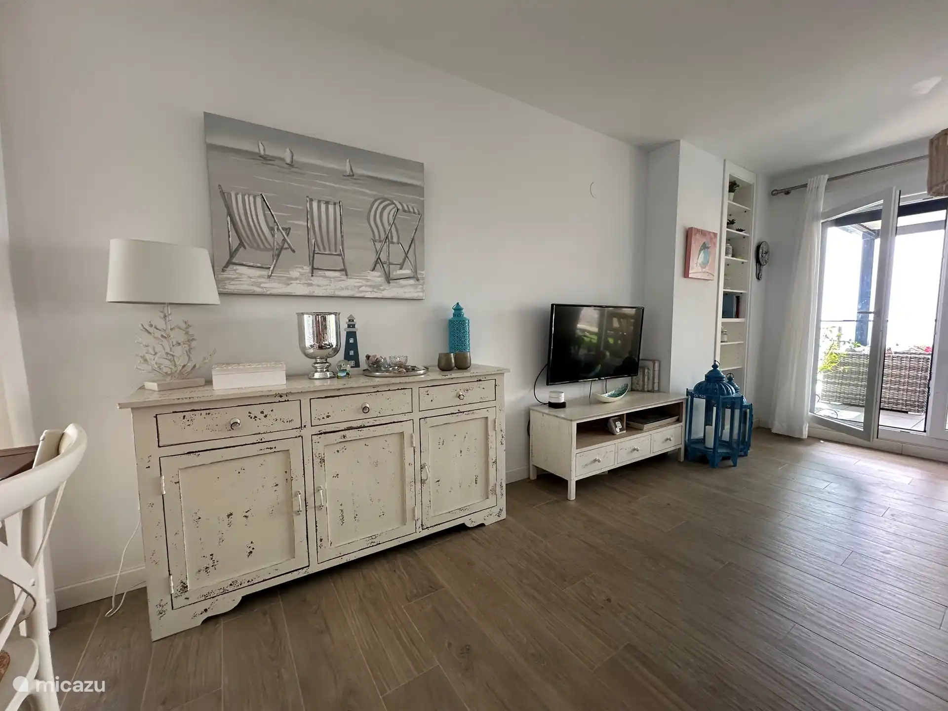 Living room fully equipped