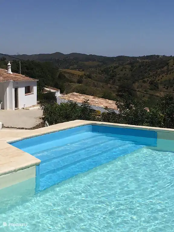 Das Herz der Algarve in Portugal, Algarve, Santa Catarina da Fonte do Bispo - Reihenhaus