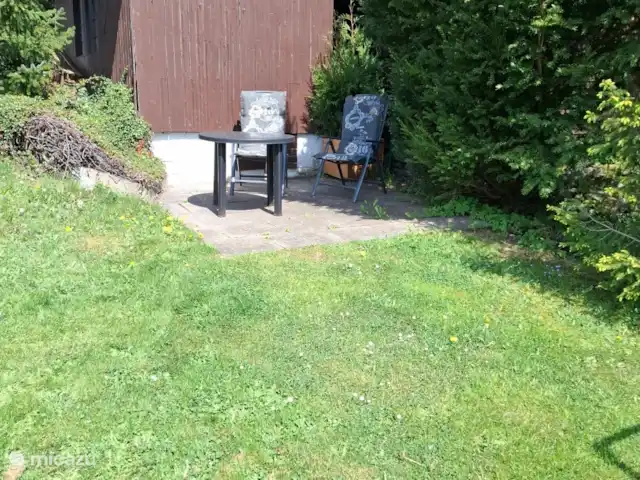 Hochwald-Balkon huren in Duitsland, Nedersaksen, Bad Sachsa - appartement Je mag van de hele achtertuin en alle terrasjes en stoelen gebruik maken