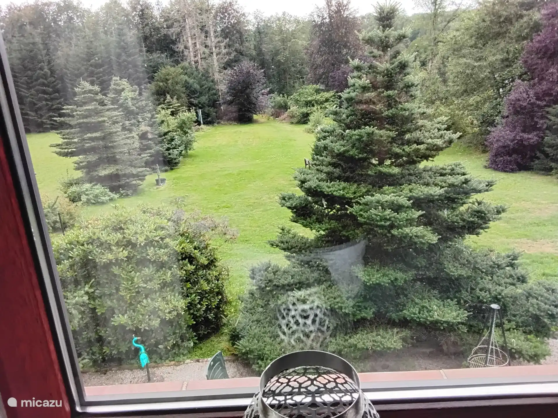 Blick über den Garten vom Schlafzimmer aus.